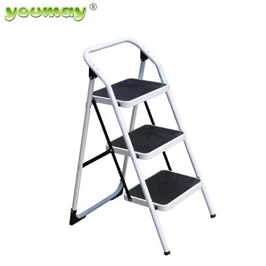 Gospodinjski zložljivi korak stool